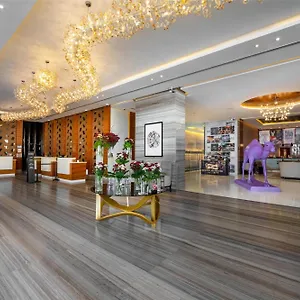 Radisson Blu Hotel, Waterfront Hotel